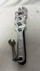 lot 278 image: Adjustable Wrench Set 5-Piece 6 8 10 12 inch