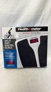 lot 295 image: Health o meter Split Mat Digital Scale 350 lb Capacity
