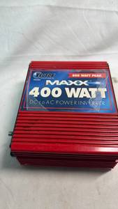 lot 333 image: Vector MAXX 400 Watt DC to AC Power Inverter 800W Peak VEC024