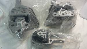 lot 342 image: Engine Motor Mount Bracket Assembly Lot 4 Piece