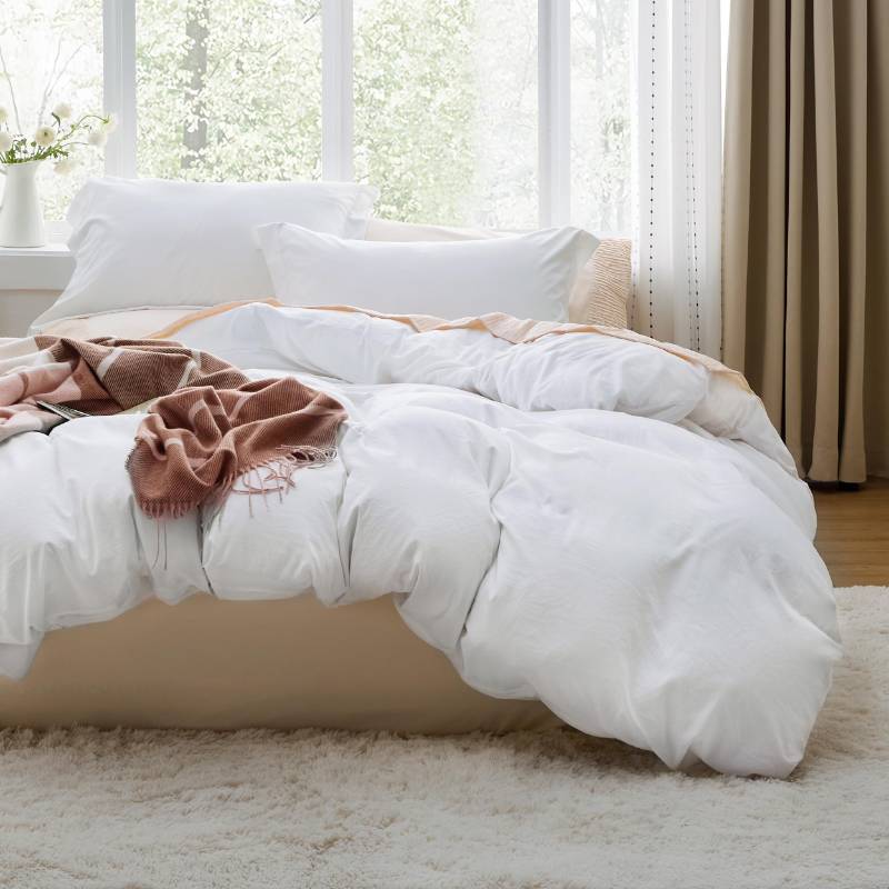 lot 1009 image: Bedsure White Duvet Cover King Size - 3 Pieces Prewashed Cotton-Like Polyester Extra Soft Bedding Set, Includes 1 Duvet Cover 104x90 Inches with Zipper Closure & 2 Pillow Shams, Comforter Not Included - Retail $30