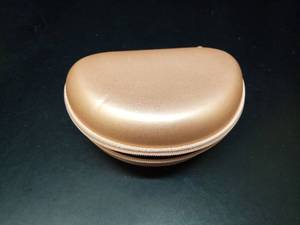 lot 1122 image: Hard Shell Protective Carry Case Tan Zippered Oval - Retail $0