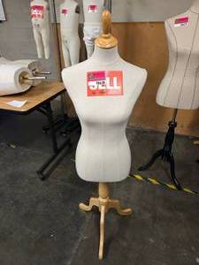lot 18630 image: Female Mannequin Torso With Stand