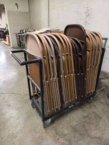lot 18678 image: Lot of 17 Tan and Brown Chairs With Rolling Storage Cart