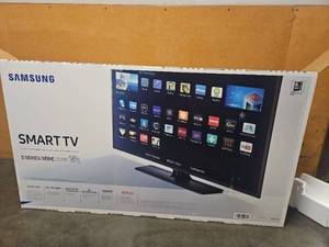 lot 18553 image: 58in - Samsung Smart TV 5 Series - Model 5190