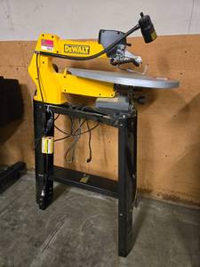 lot 18652 image: DeWALT Scroll Saw Stand - Model DW7880