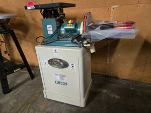 lot 18654 image: Grizzly Oscillating Spindle & 12 Disc Sander - Model G0529