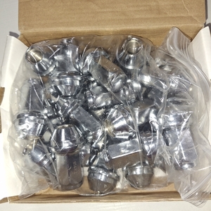 lot 26419 image: 14X2 LUG NUTS FOR A FORD F150 EXPEDITION