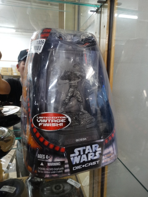 lot 1009 image: Star Wars die cast Bossk figurine in box
