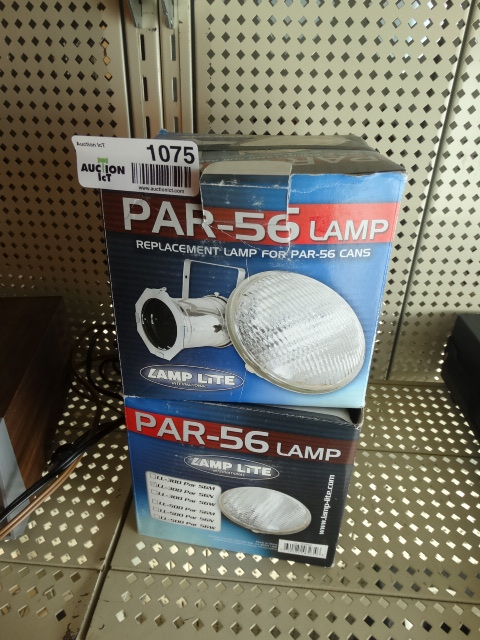 lot 1075 image: 2 replacement bulbs for par 56 can lights