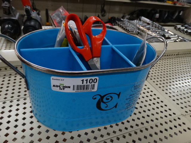 lot 1100 image: Metal bucket with assorted scissors