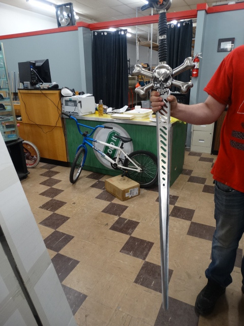 lot 1111 image: Broad sword- 53 long