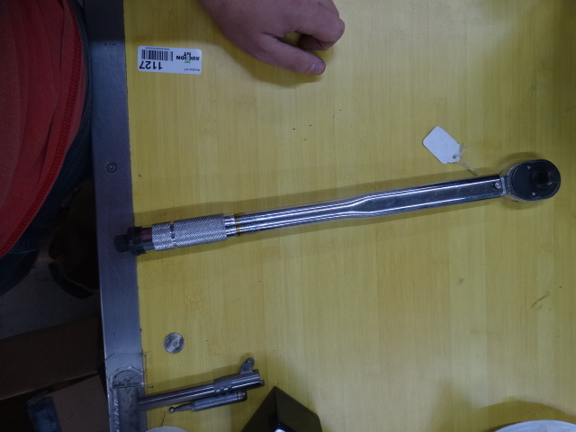 lot 1127 image: 150 ft lb torque wrench