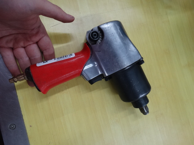 lot 1130 image: 12 in twin hammer impact wrench