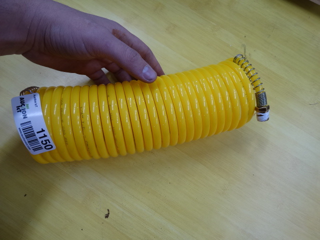 lot 1150 image: 14 in air hose