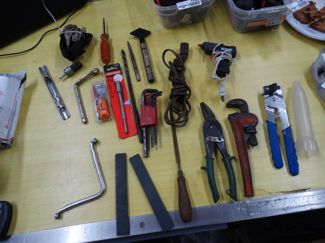 lot 1160 image: Lot of misc. tools