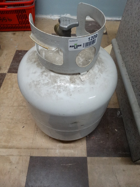 lot 1209 image: Propane Tank