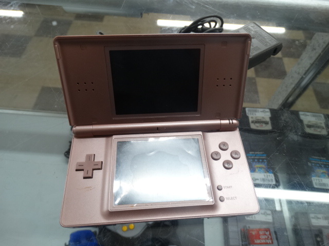 lot 1227 image: Nintendo ds lite with power cord
