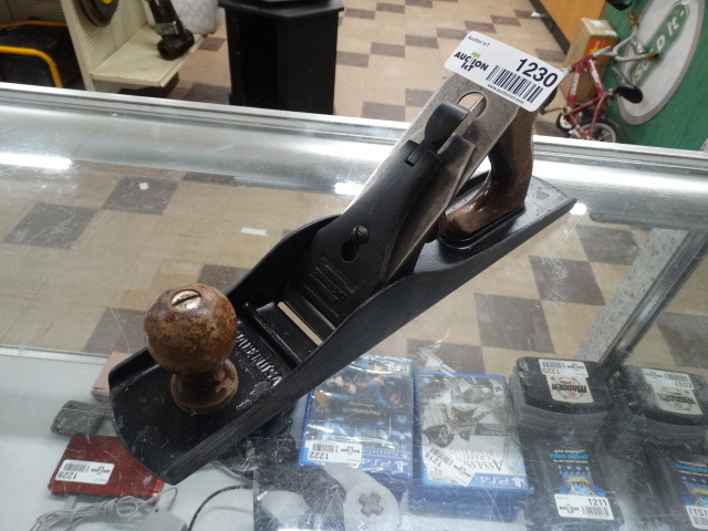 lot 1230 image: Sargent hand wood planer