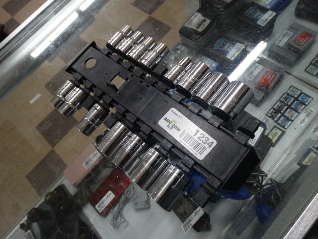 lot 1234 image: partial socket set