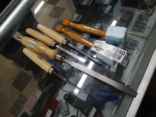 lot 1240 image: 6 chisels