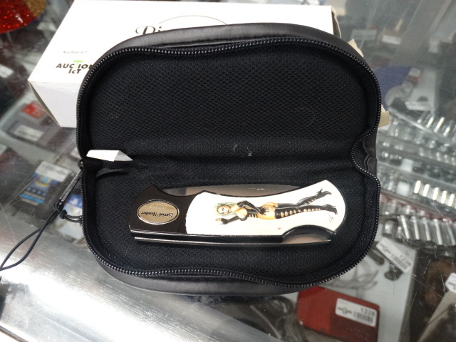 lot 1256 image: pin up girl collection pocket� knife with case