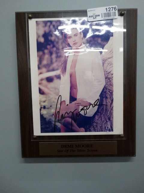 lot 1276 image: Demi Moore Picture