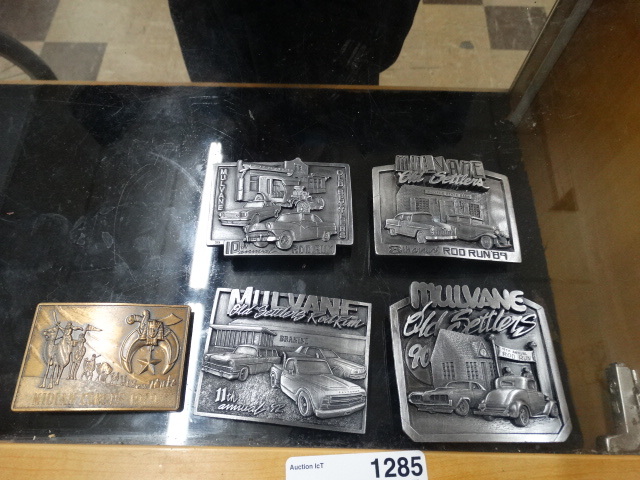 lot 1285 image: 5 Belt Buckles