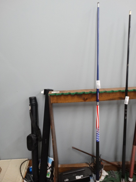 lot 1290 image: USA Flag pool cue