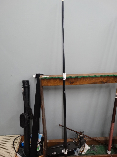 lot 1291 image: Cuetec Fiber Glass pool cue