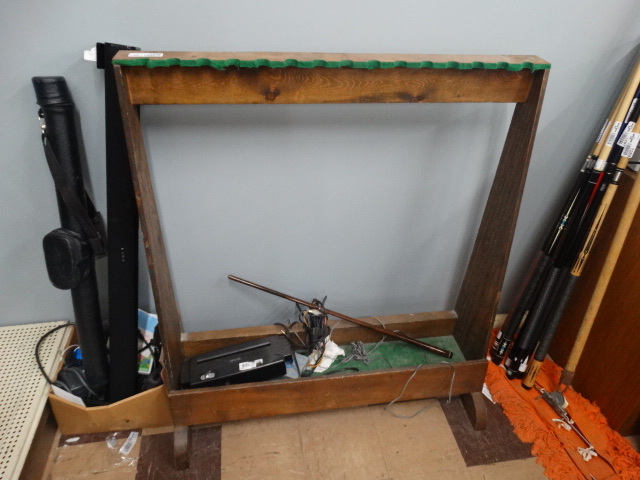 lot 1295 image: pool cue rack