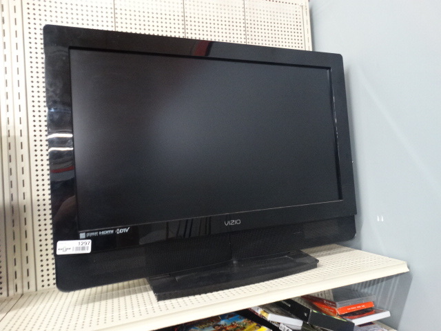 lot 1297 image: Vizio LCD 32 Flat Screen