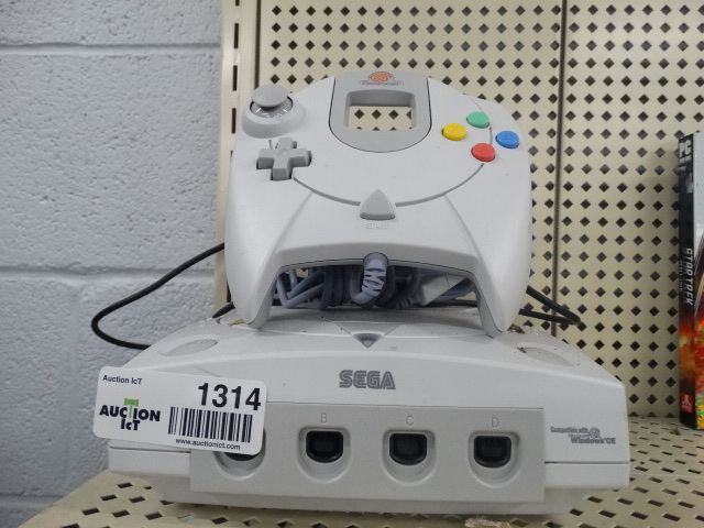 lot 1314 image: Sega Dreamcast System