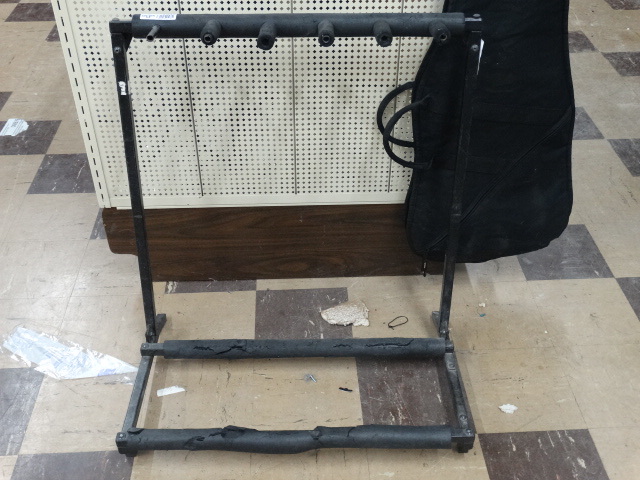 lot 1345 image: Guitar stand