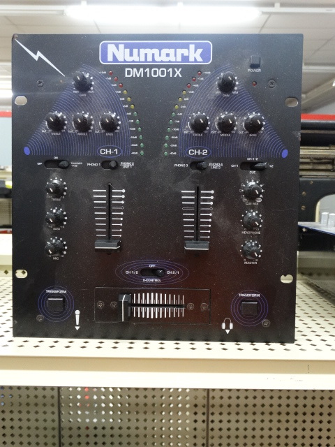 lot 1356 image: Numark DM1001X controller