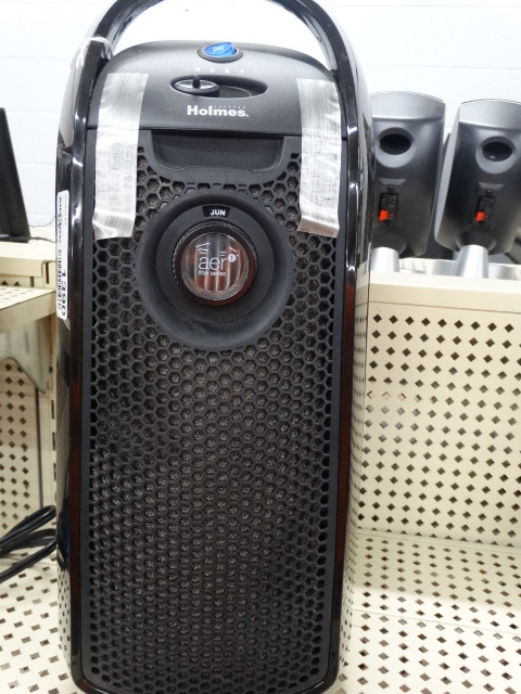 lot 1390 image: Holmes heater