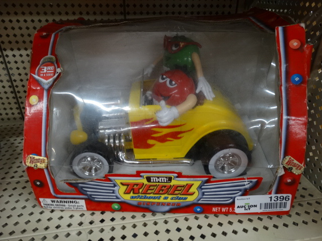 lot 1396 image: M&M car dispenser in box