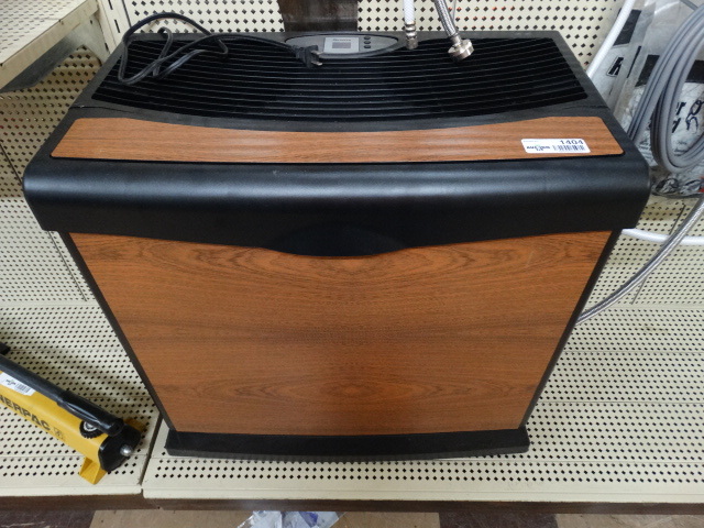 lot 1404 image: Kenmore humidifier