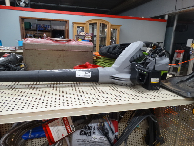lot 1405 image: Earthwide cordless blower