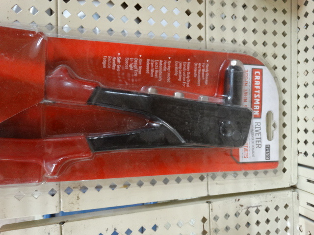 lot 1416 image: New Craftsman riveter