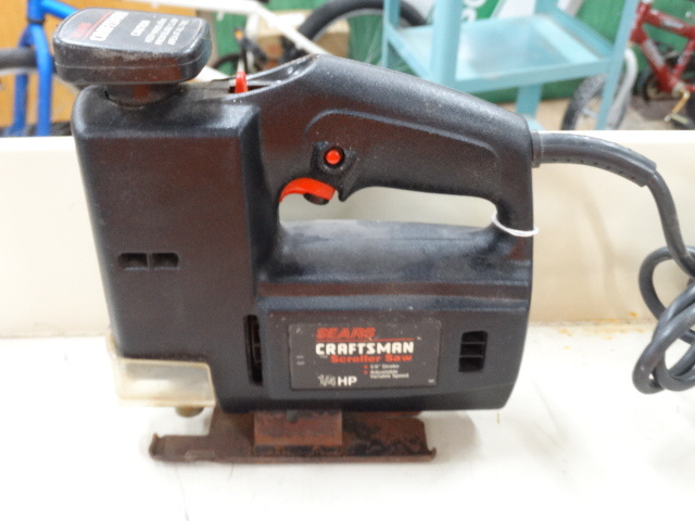 lot 1432 image: Craftsman scroller saw