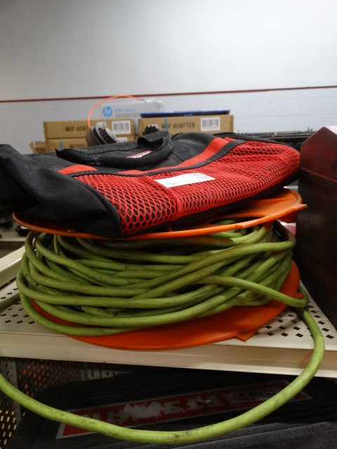 lot 1449 image: Tool bag & extension cord w reel