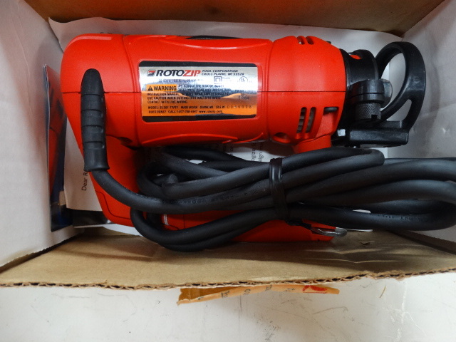 lot 1455 image: Rotozip saw in box