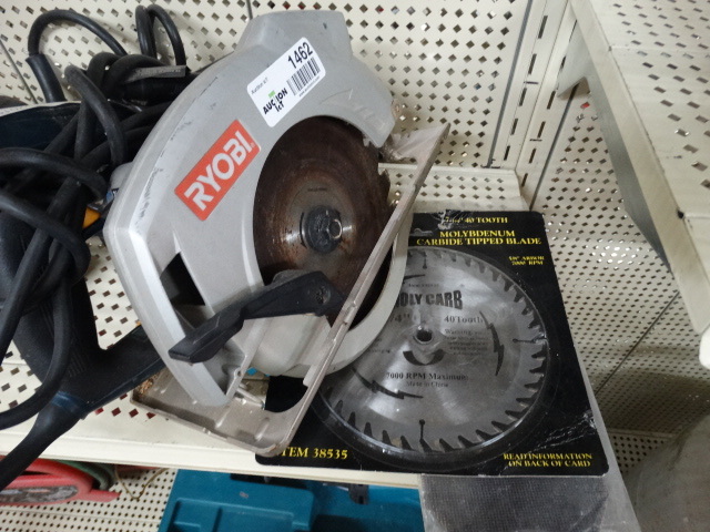 lot 1462 image: Ryobi 7-14 circular saw w new blade