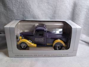 lot 2012 image: SpecCast 1937 Ford Die Cast Metal Collector Bank Limited Edition
