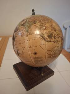 lot 1044 image: Tabletop World Globe with Meridian Arc and Wood Base