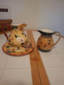 lot 1073 image: Ceramic Pitchers and Plate Set with Floral Design