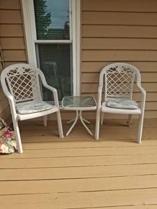 lot 1013 image: 3-Piece Patio Set - 2 Armchairs, 1 Side Table