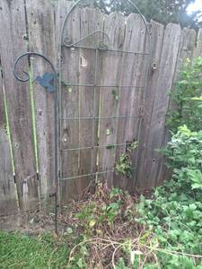 lot 1016 image: Garden Trellis Arbor with Hummingbird Shepards Hook
