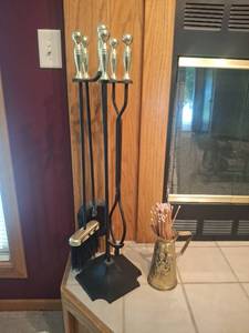 lot 1025 image: Fireplace Tool Set 5-Piece Black Metal and Matches